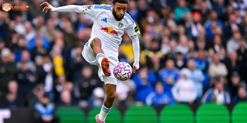 Vitality Stadium rực rỡ ánh đèn trước trận AFC Bournemouth vs Leeds United Premier League